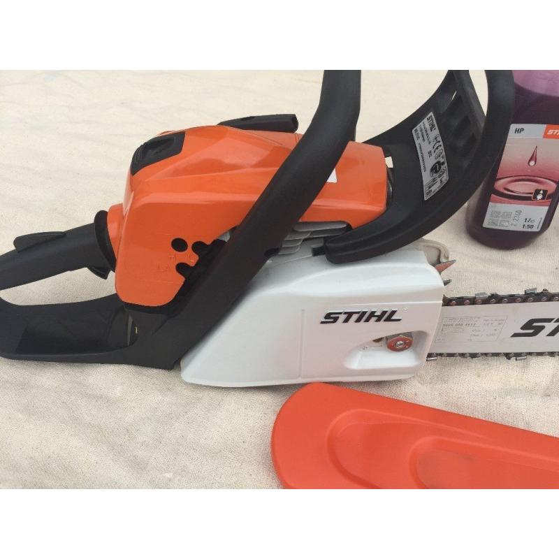 Stihl MS 211 - 16”/40cm Petrol Chainsaw - MINT CONDITION USED ONLY ONCE - BARGAIN!