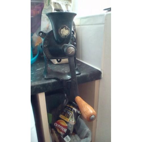 VINTAGE COFFEE GRINDER,CAST IRON, BY SPONG OF LONDON,SEE PICTURES