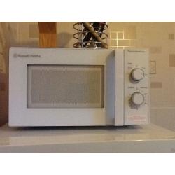 Microwave oven, good condition, 1 year old, 800 W