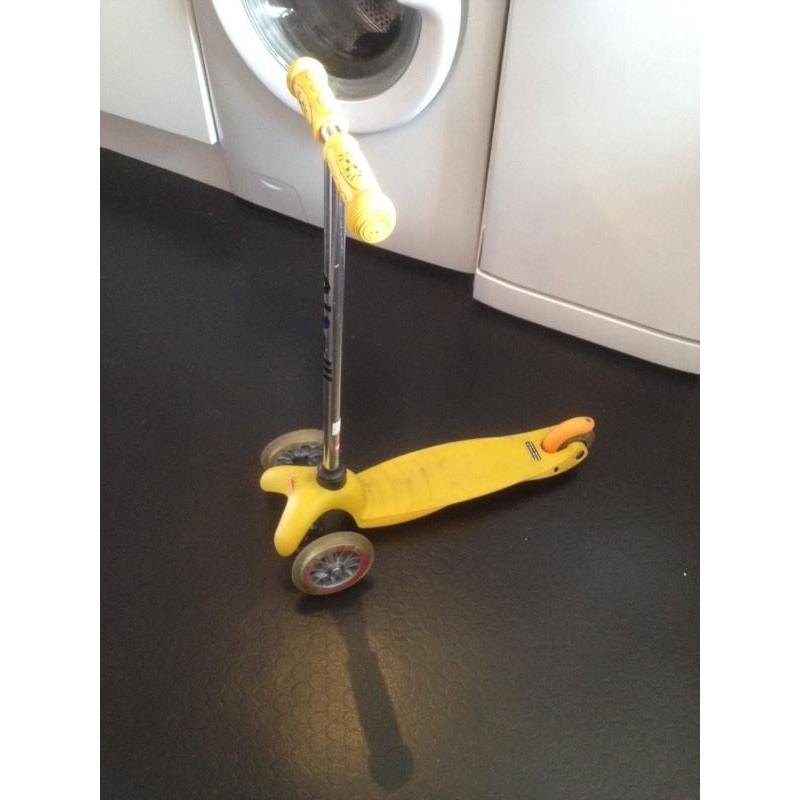 MICRO SCOOTER