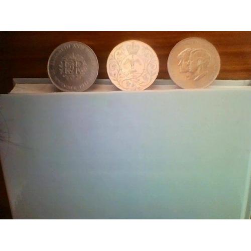 3 crowns and 2 half crowns in good and attractive condition