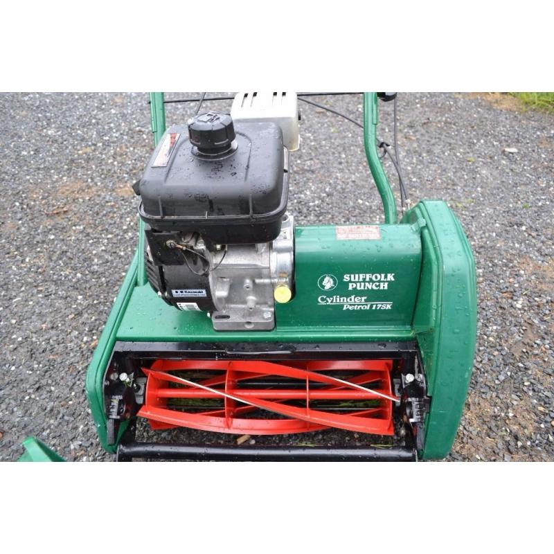 Petrol Lawnmower - Self Propelled Qualcast 17sk & Scarifier OFFERS