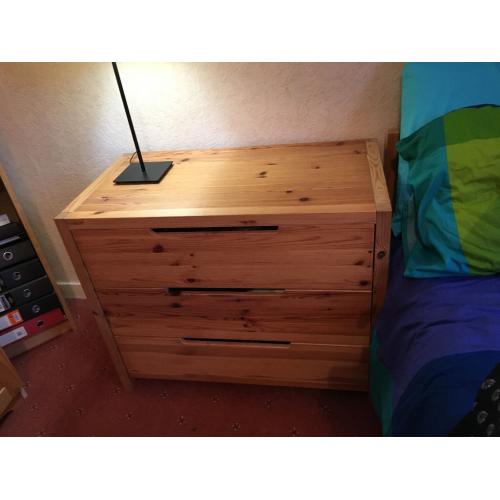 Chest of drawers