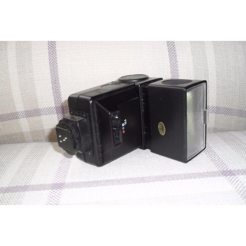 Cobra D40-0 Shoe Mount Dedicated camera flash for Nikon SLR cameras
