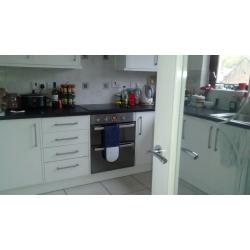 Flatshare available in centrally located flat