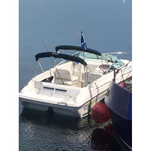 Sea Ray 215 express (2000)
