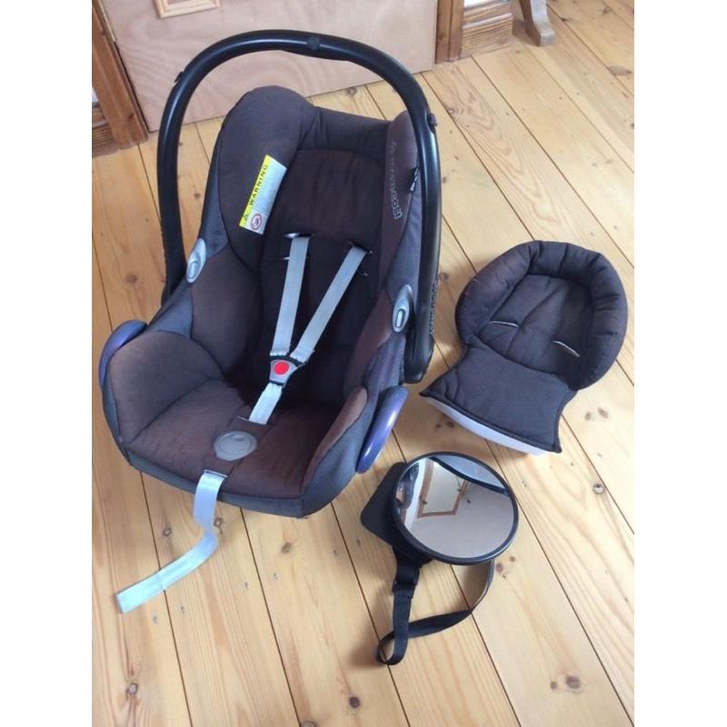 Maxi Cosi CabrioFix stage 0 car seat & newborn insert & mirror