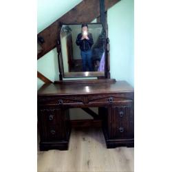 Retro dressing table