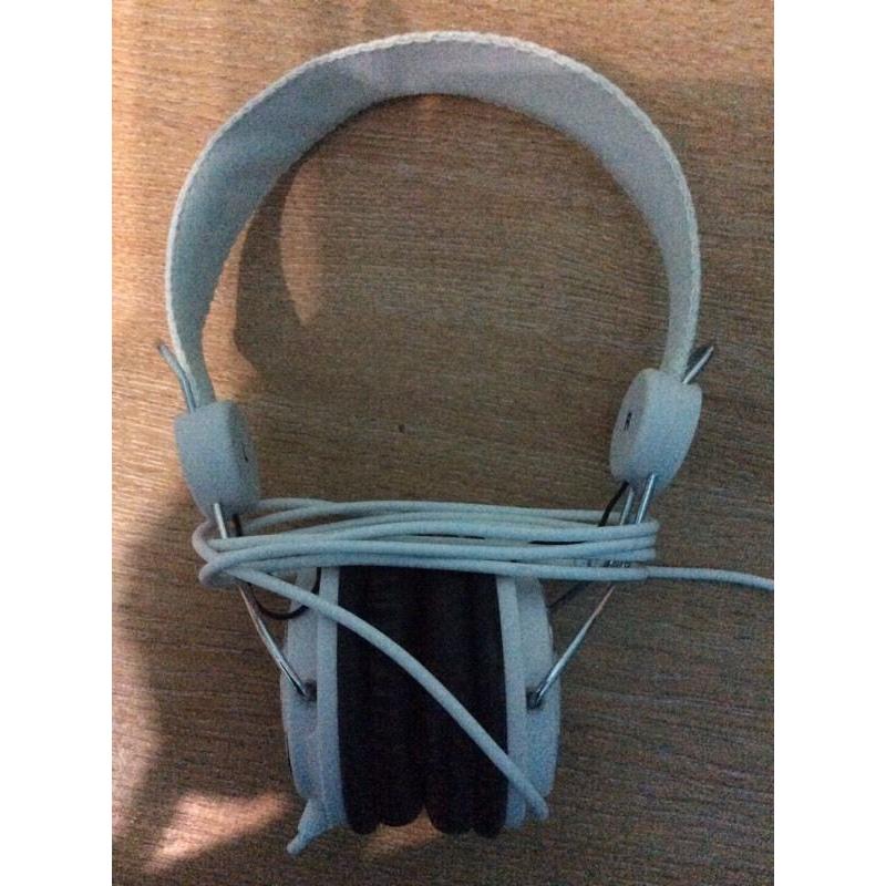 No fear amplifi Headphones