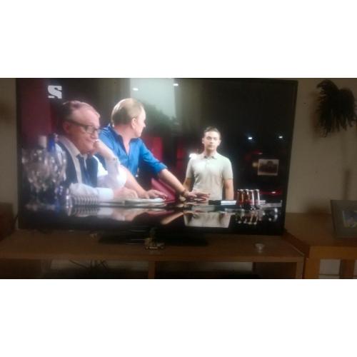 50inch Bush lcd HD tv build with free view real bargain first to see will buy guaranteed