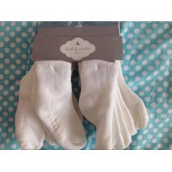 Baby Gap socks - BNWT - size 6-12 months