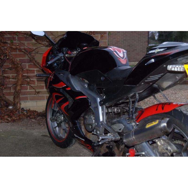 Aprilia RS 125 - Superb Bike - custom paint and loads of extras - very well maintained