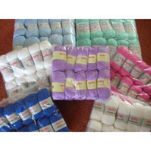 Knitting Wool baby Wool 70 Balls new & Banded