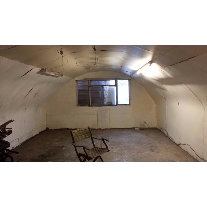 Garage Workshop storage Studio to rent, yard, camper conversion, racing, caravans, bikes