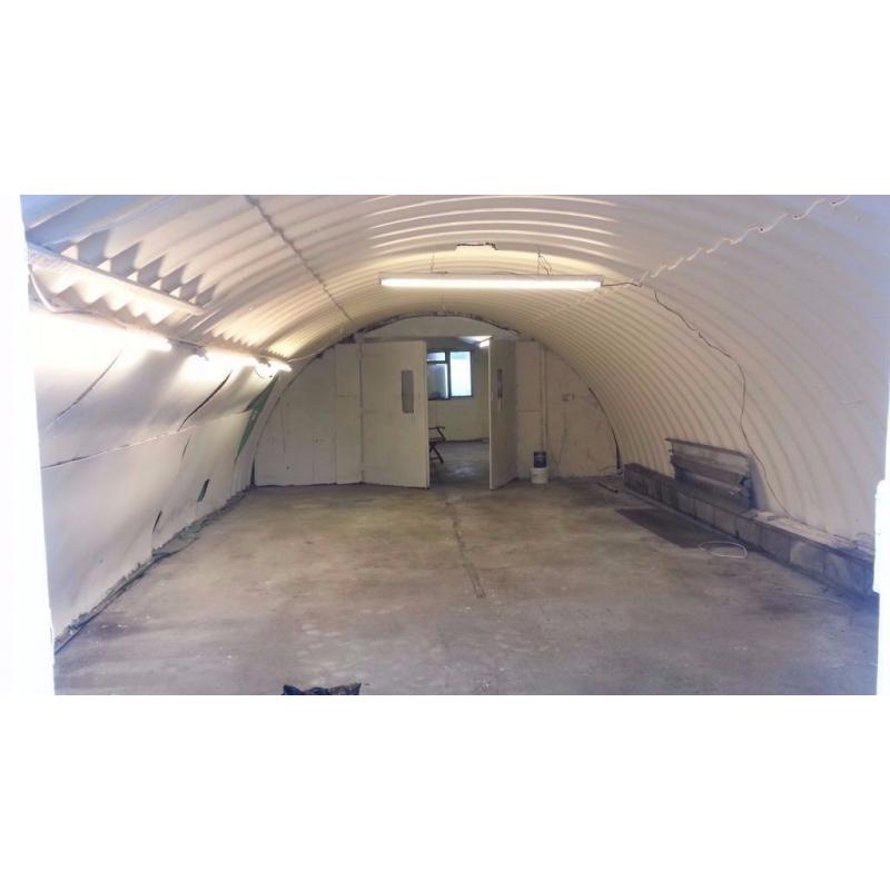 Garage Workshop storage Studio to rent, yard, camper conversion, racing, caravans, bikes