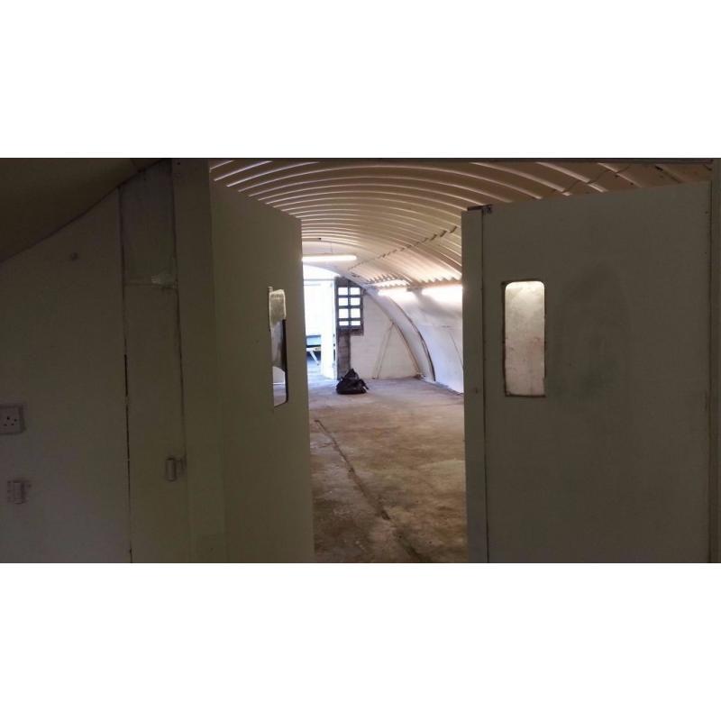 Garage Workshop storage Studio to rent, yard, camper conversion, racing, caravans, bikes