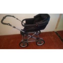 Silver Cross Sleepover Deluxe pram & Moses basket sytem