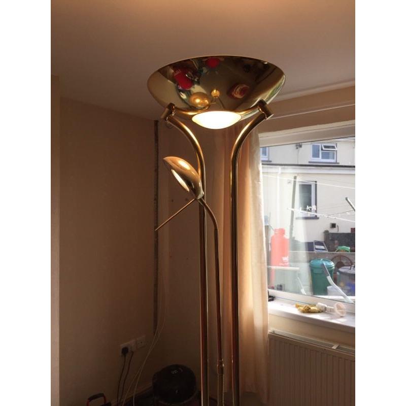 Dimmable adjustable reading lamp in gold affect
