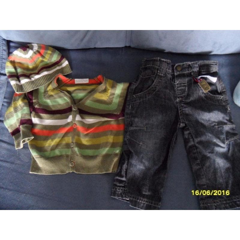 MAMAS & PAPAS 0-3 MONTH BABY BOYS BUNDLE (BOOTIES & HAT 3-6 MONTHS)