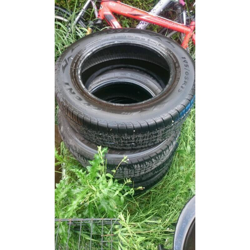 Full Set 95/65R15 Event Tyres