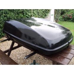 Halfords Roof Box ~ 95cm wide x 132cm long x 36cm deep ~ 400 ltr
