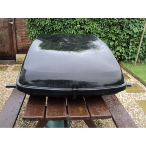 Halfords Roof Box ~ 95cm wide x 132cm long x 36cm deep ~ 400 ltr