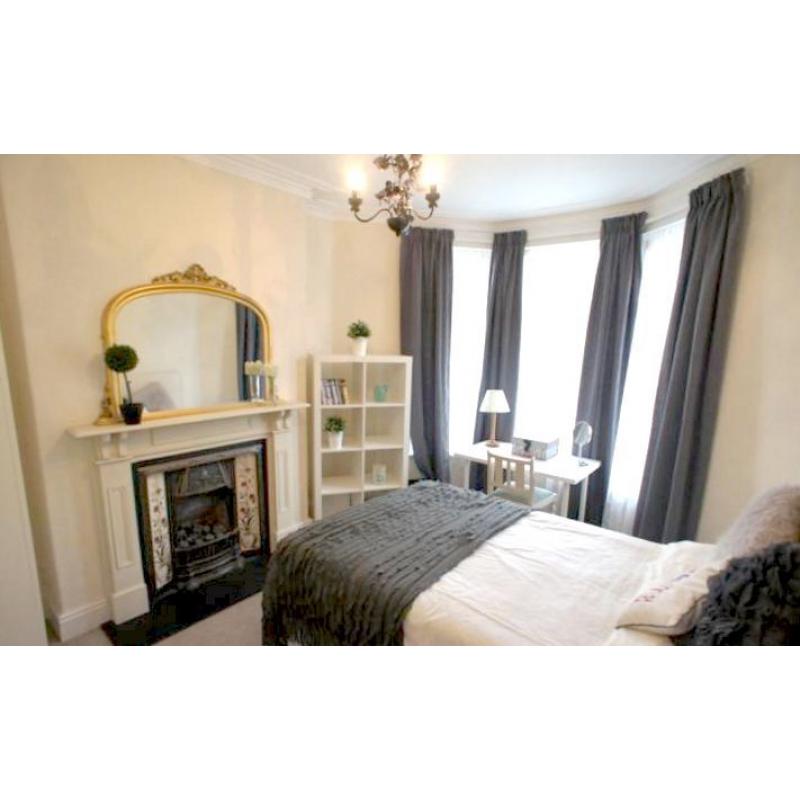 Double room to rent in a 4-bed house in Cathay's, Cardiff.