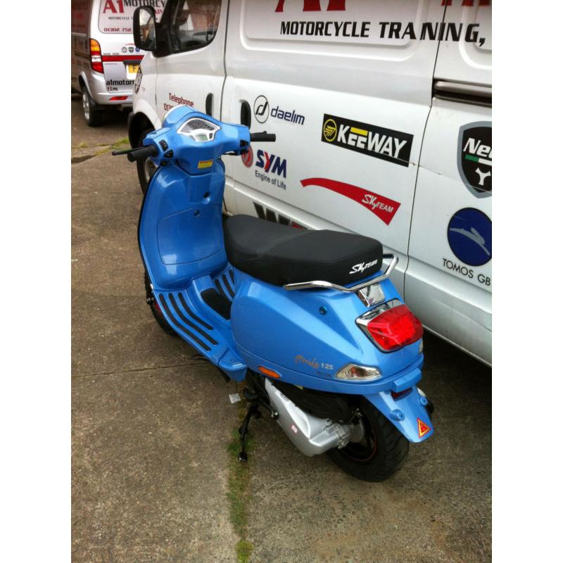 Skyteam Florida 125. Scooter. Learner Legal.