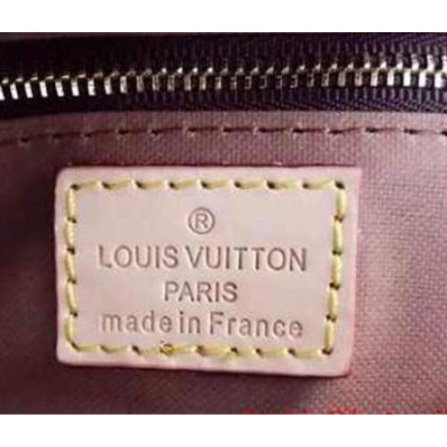 Men's essential Lv bag Louis Vuitton