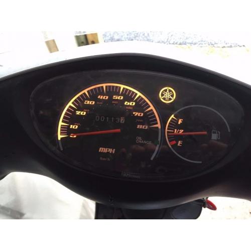 2011 Yamaha vity 125, white, motd til July 2017, box & screen, excellent confition. Garaged