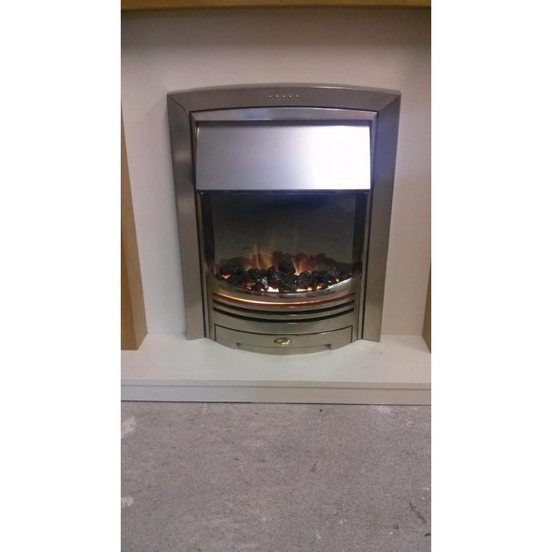Oak veneer fireplace with dimplex adagio electric fire