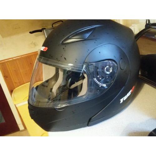 tuzo flip front helmet