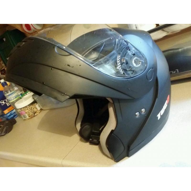 tuzo flip front helmet