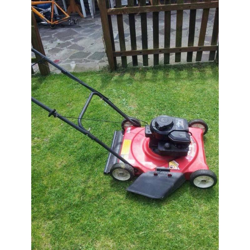 Briggs & stratton motor mower