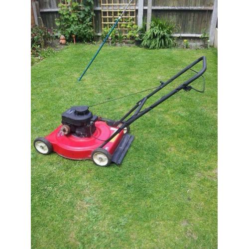Briggs & stratton motor mower