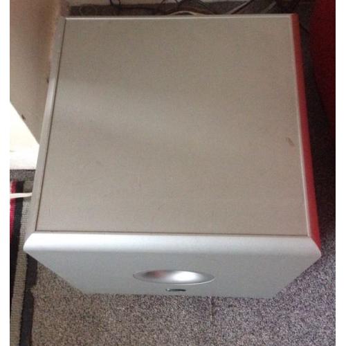 Eltax atomic a-10 powered bass bin