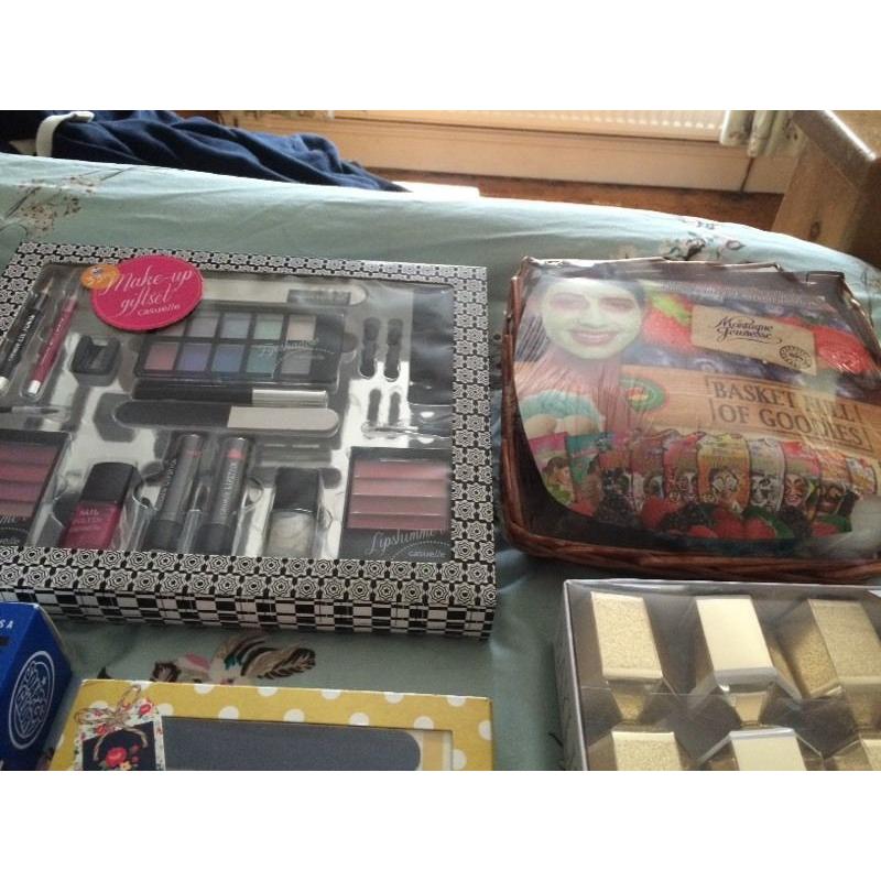 Gift set bundle/lot