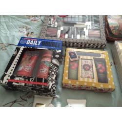 Gift set bundle/lot
