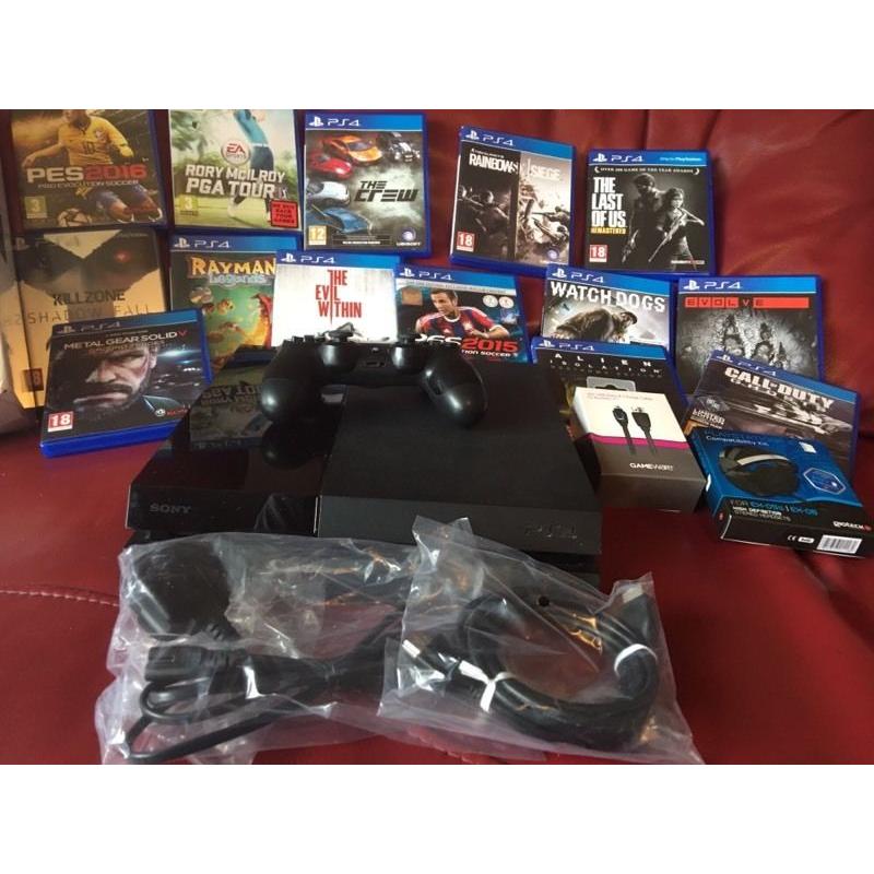PlayStation 4. with 14 top games*FULLY BOXED*