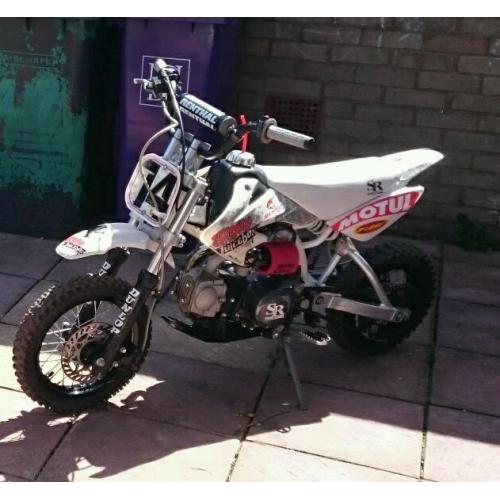 Pit bike