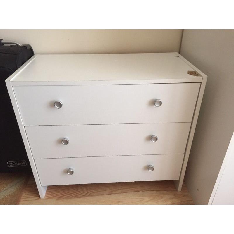 Wardrobe and chest drawers