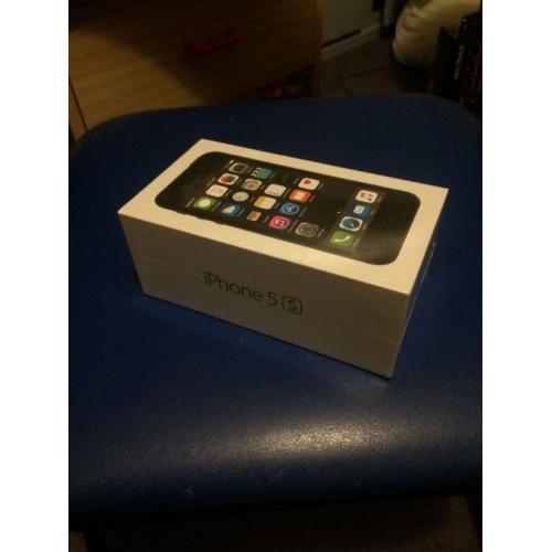 Brand new Apple iPhone 5s ? 16 GB ? Space Grey ? Unlocked (unopened)