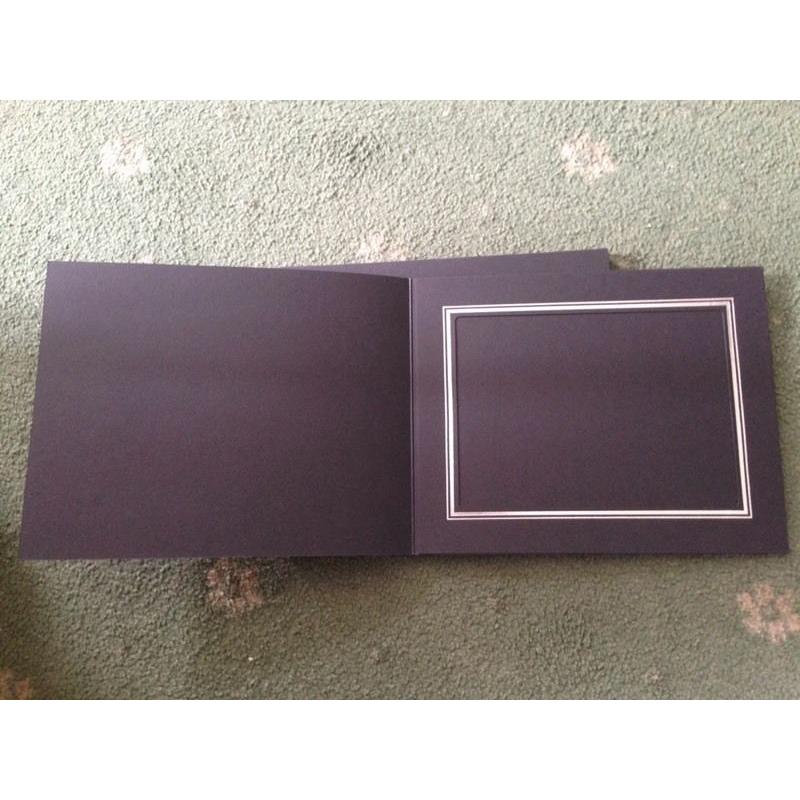 Photographic mounts