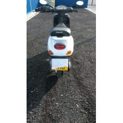 Vespa et2 50cc scooter