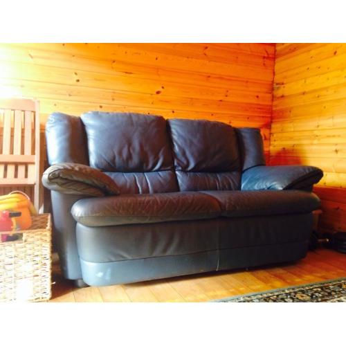Sofa 2 seater blue leather (Reids) free must be uplifted