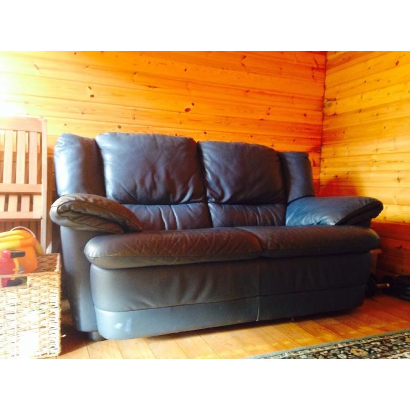 Sofa 2 seater blue leather (Reids) free must be uplifted