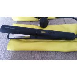 Brand new THX digital hair straighteners with heat mat & storage case