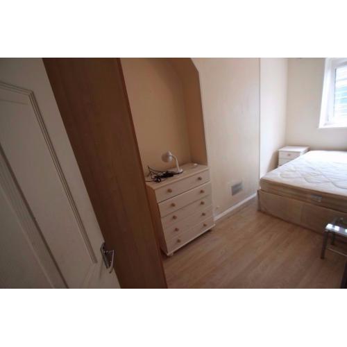 Large Double Room, Fully Furnished, All Bills, Wifi And Cleaning Service Included.