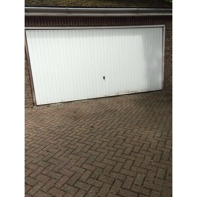 Garage for rent