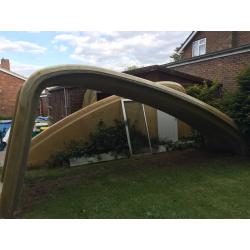 Swimming pool enclosure